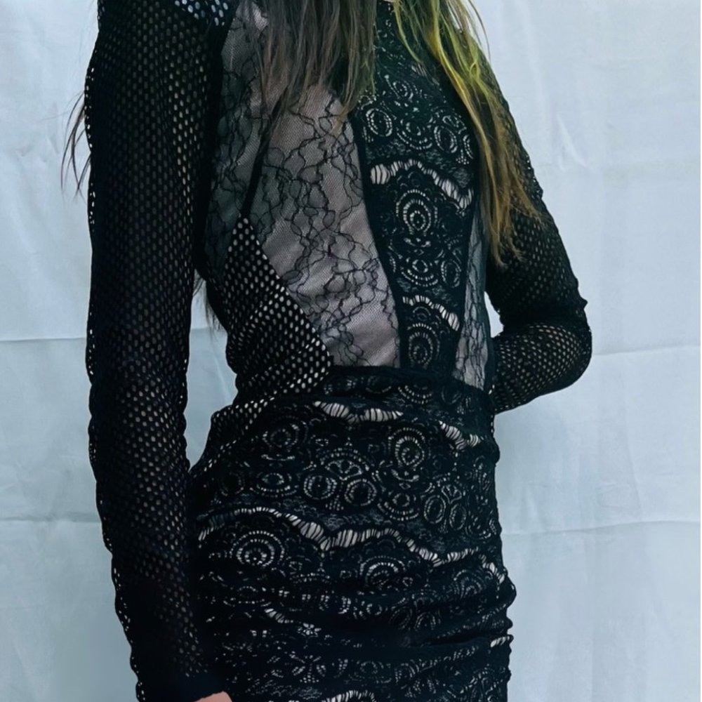 TOPSHOP/Topshop Black Detailed Dress/Size 4